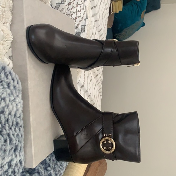 Looking for different style - Picture 6 of 9